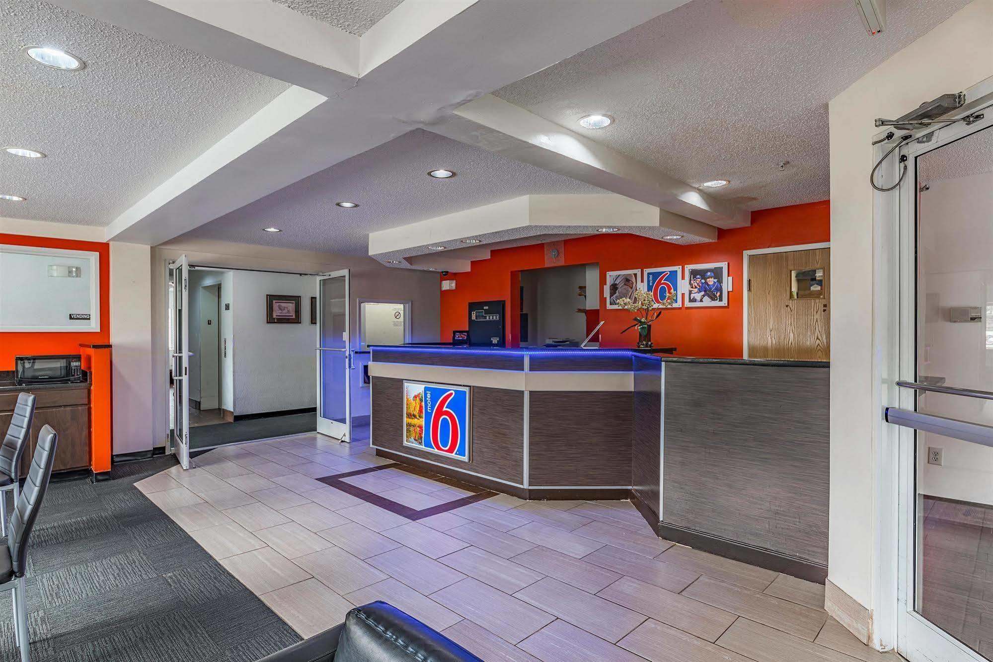 Motel 6-Charlotte, Nc - University Exteriör bild